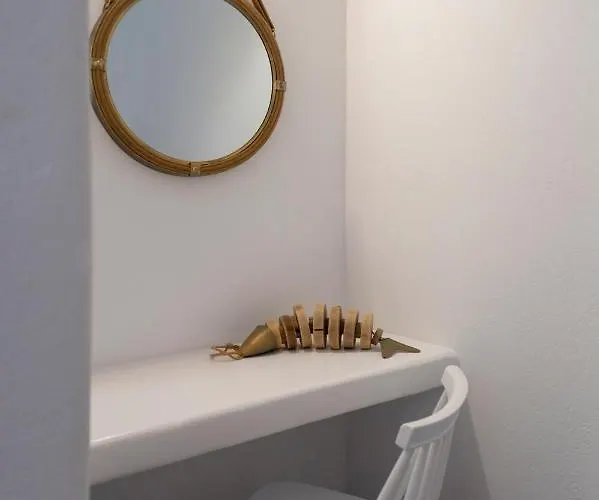 Aegeon Garden בית הארחה פארוס